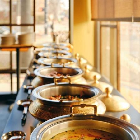 Fabhotel The Yashobhumi Near Yashobhoomi Convention Centre Delhi  Bagian luar foto