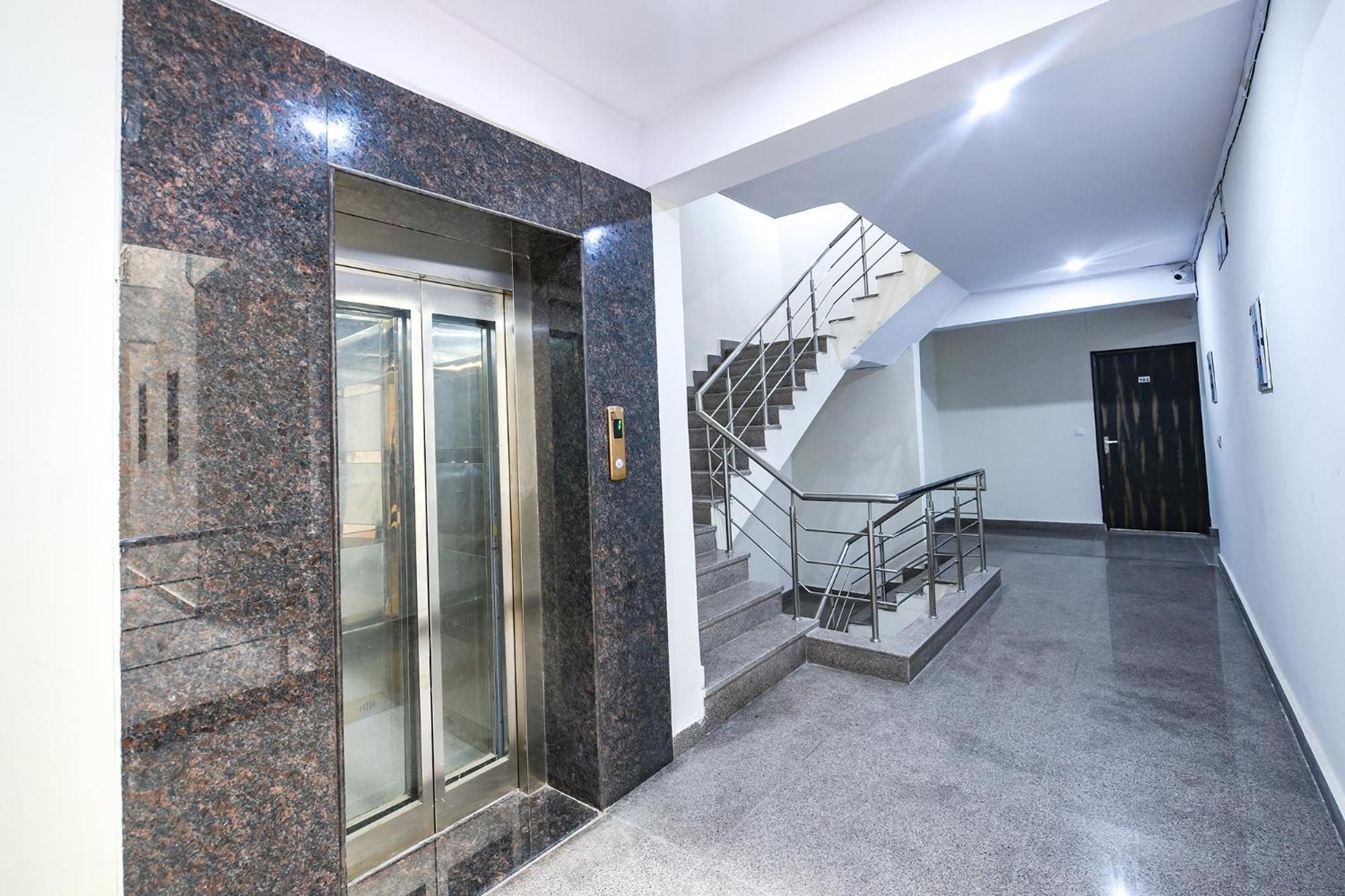 Fabhotel The Yashobhumi Near Yashobhoomi Convention Centre Delhi  Bagian luar foto