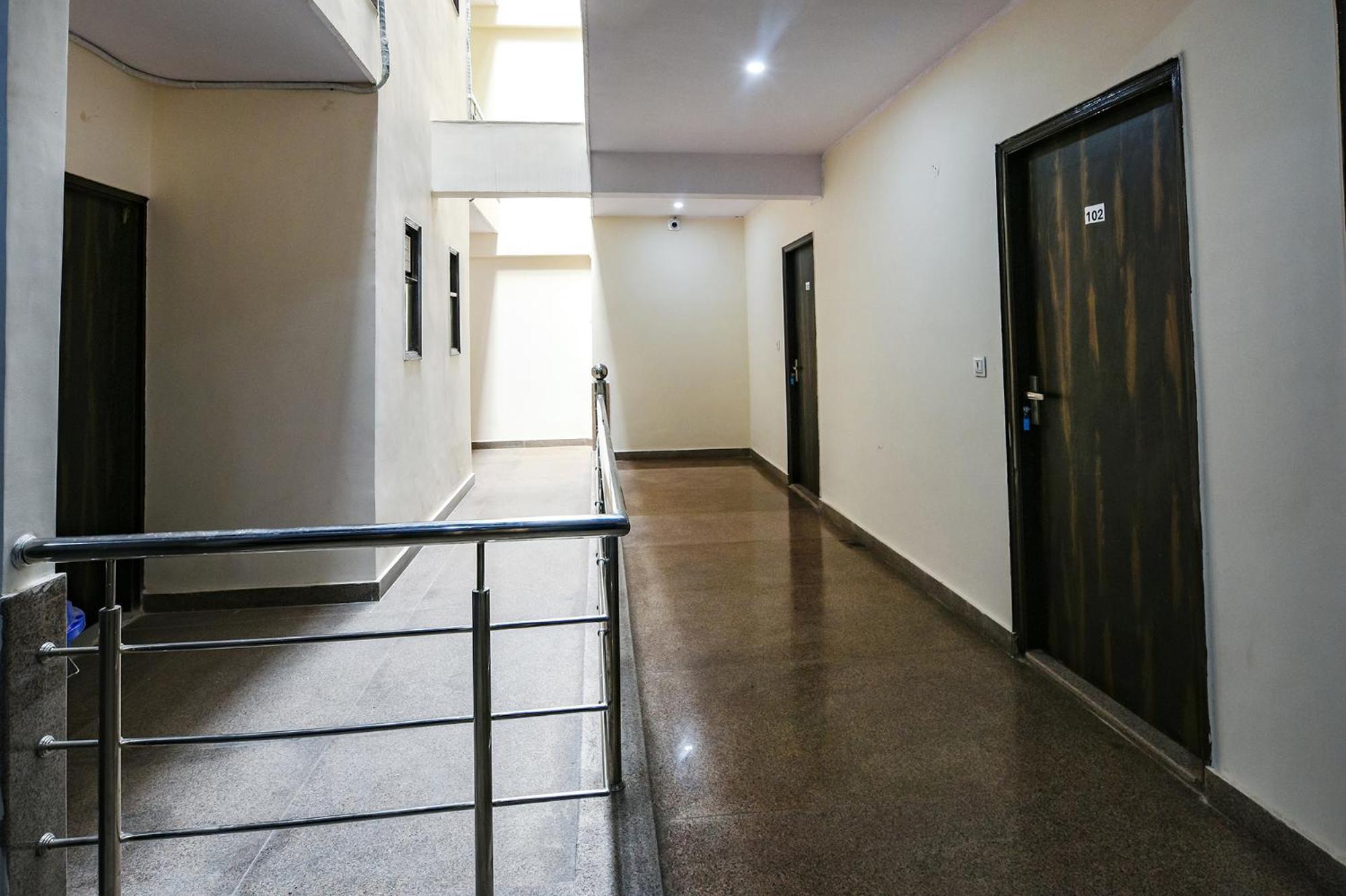 Fabhotel The Yashobhumi Near Yashobhoomi Convention Centre Delhi  Bagian luar foto